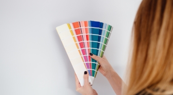 Kolory ścian: jak dobierać je z palety barw?